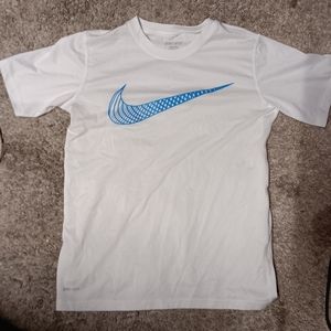 Nike dri fit t shirt baby blue swirl check